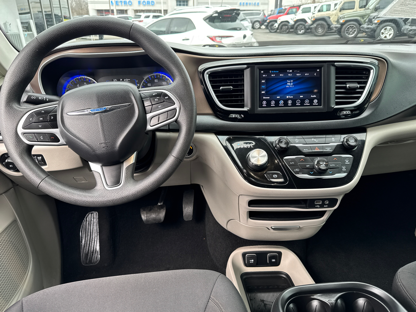 2018 CHRYSLER PACIFICA Touring Plus 8