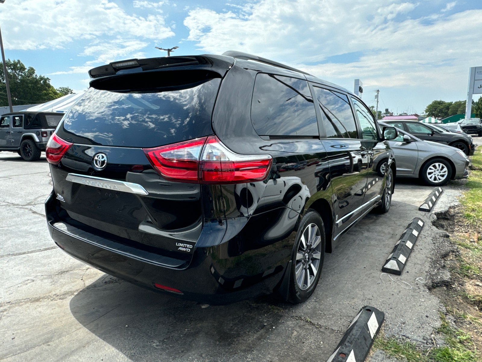 2020 TOYOTA SIENNA Limited Premium 5