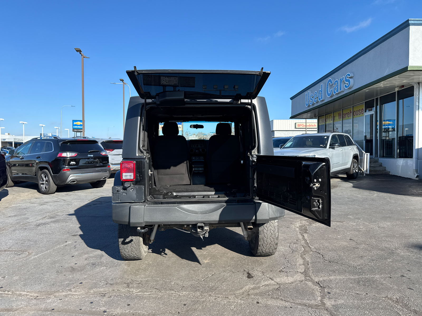 2017 JEEP WRANGLER Sport 14