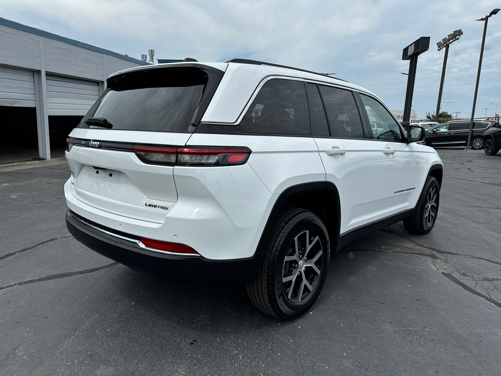 2023 JEEP GRAND CHEROKEE Limited 5