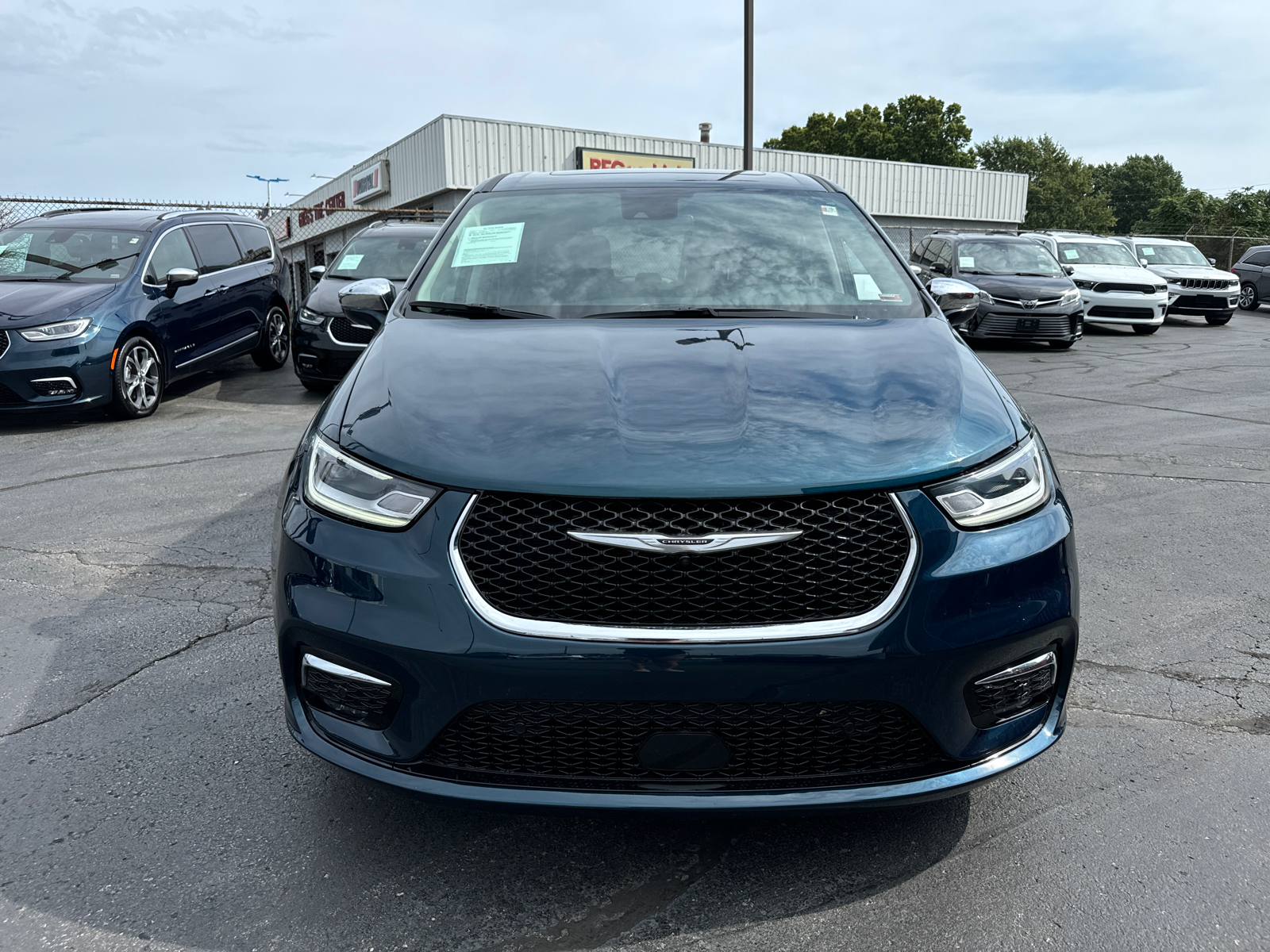 2022 CHRYSLER PACIFICA Hybrid Limited 2