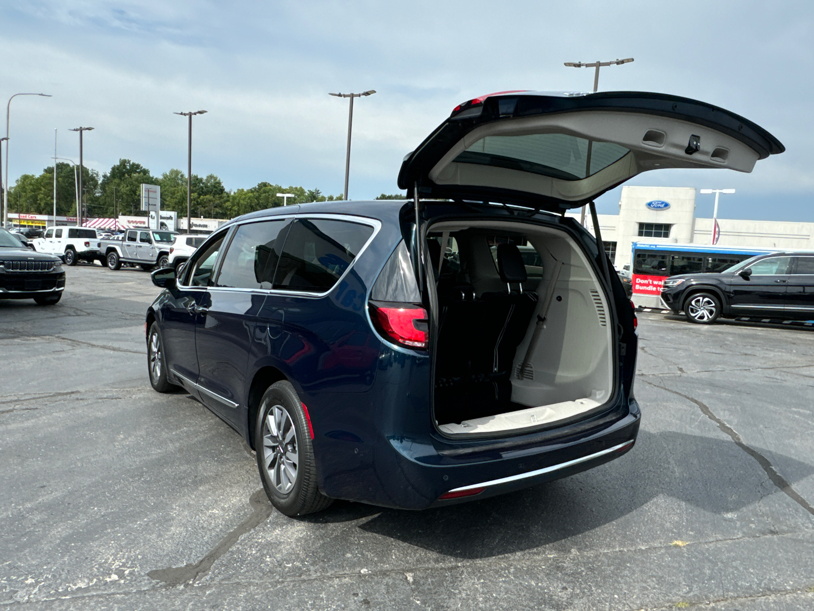 2022 CHRYSLER PACIFICA Hybrid Limited 19