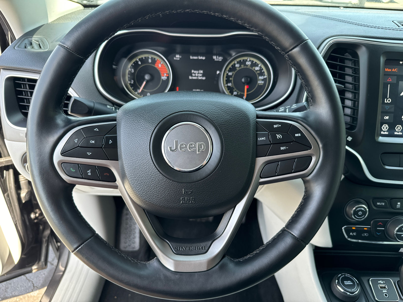 2021 JEEP CHEROKEE Latitude Lux 14