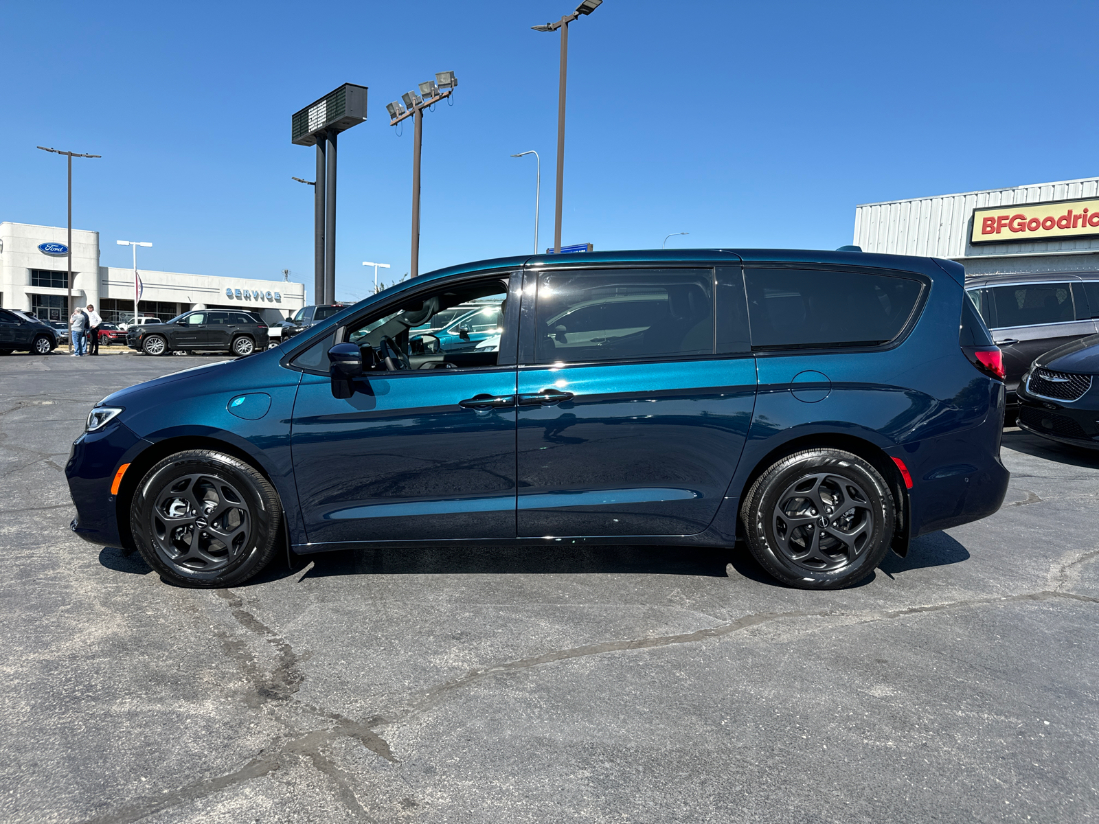 2022 CHRYSLER PACIFICA Hybrid Limited 3