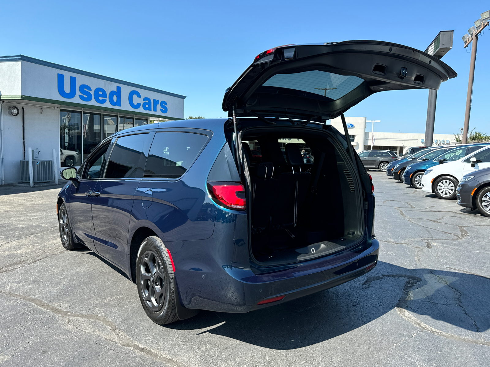 2022 CHRYSLER PACIFICA Hybrid Limited 17