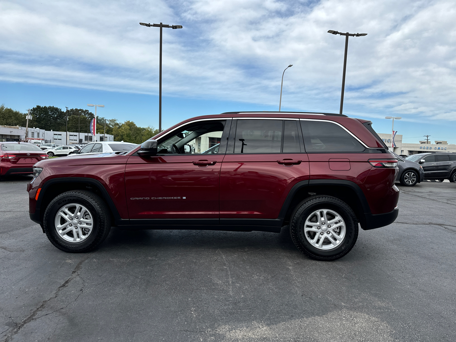 2022 JEEP GRAND CHEROKEE Laredo 3