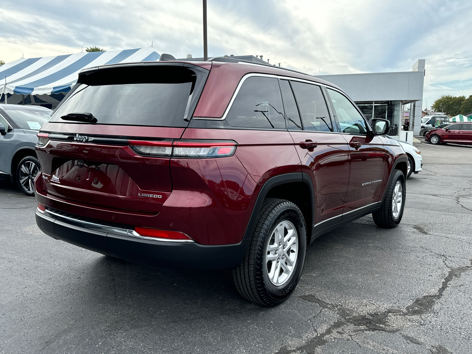 2022 JEEP GRAND CHEROKEE Laredo 5