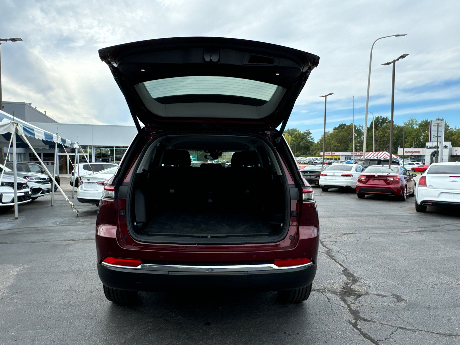 2022 JEEP GRAND CHEROKEE Laredo 17