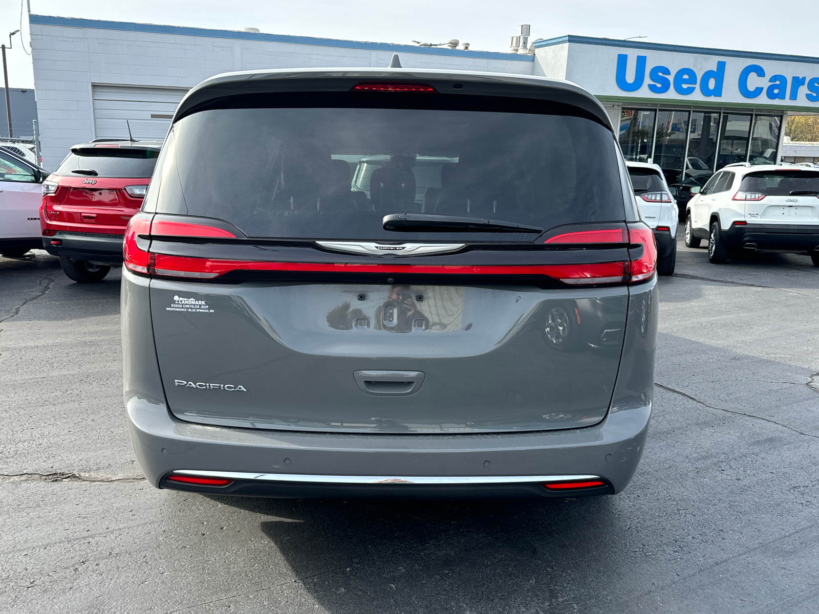 2022 CHRYSLER PACIFICA Touring L 4