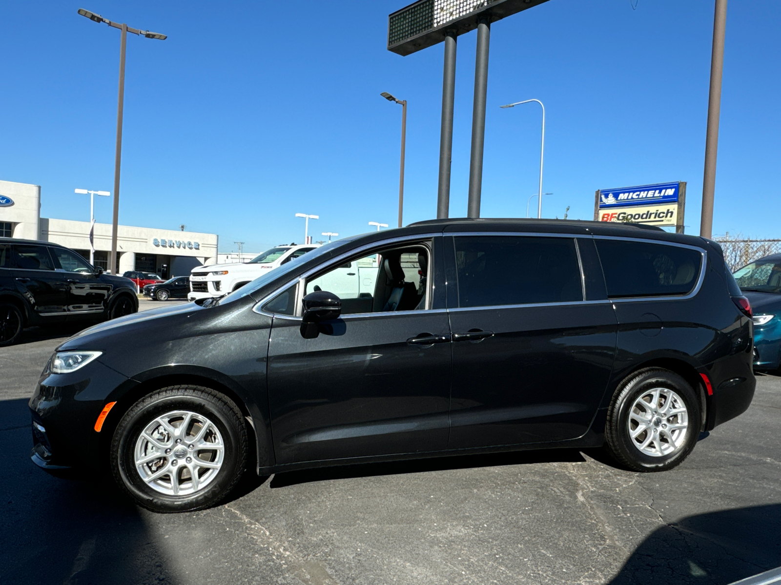 2022 CHRYSLER PACIFICA Touring L 3