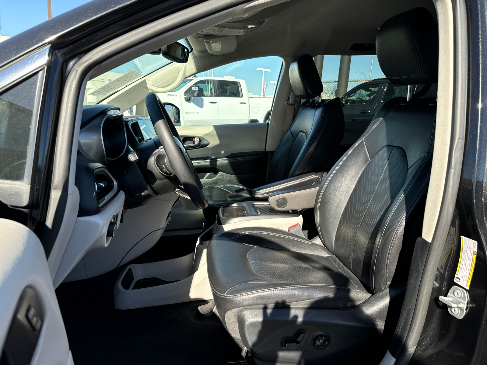 2022 CHRYSLER PACIFICA Touring L 10