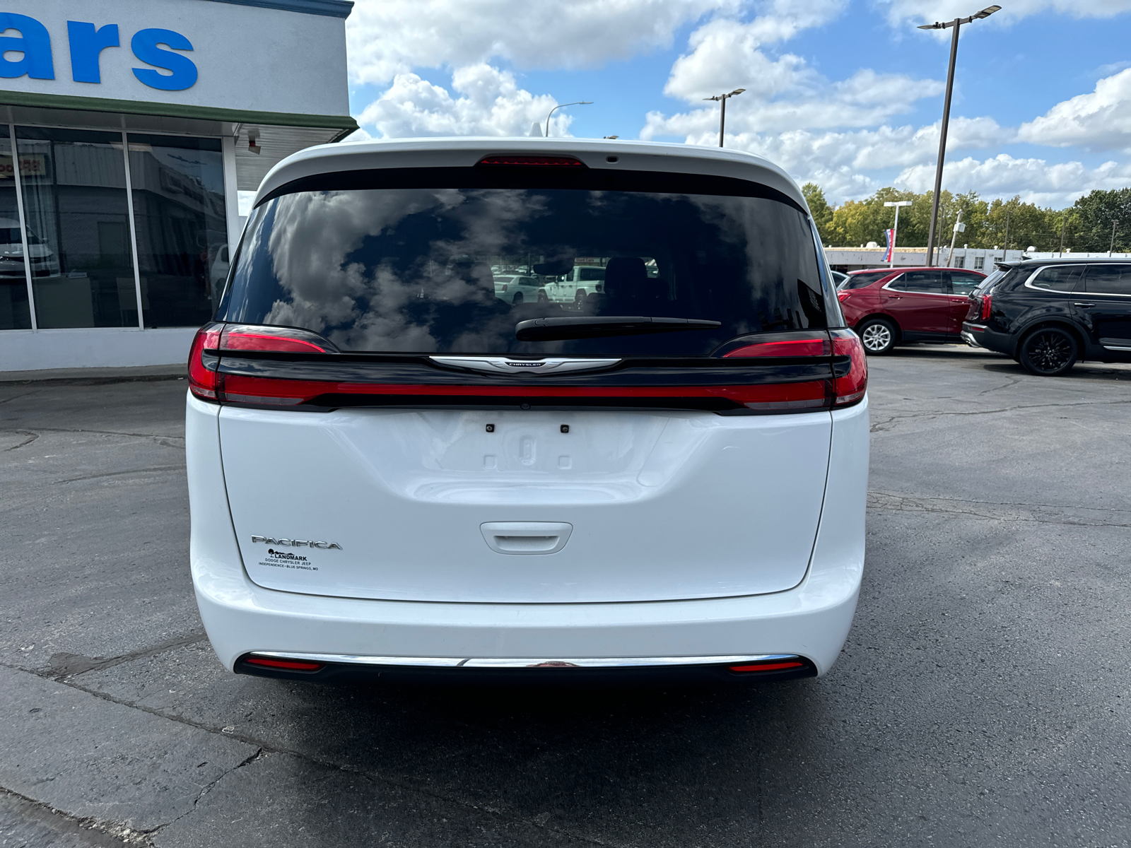 2022 CHRYSLER PACIFICA Touring L 4