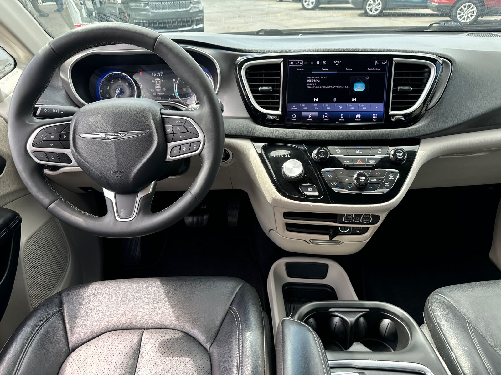 2022 CHRYSLER PACIFICA Touring L 8