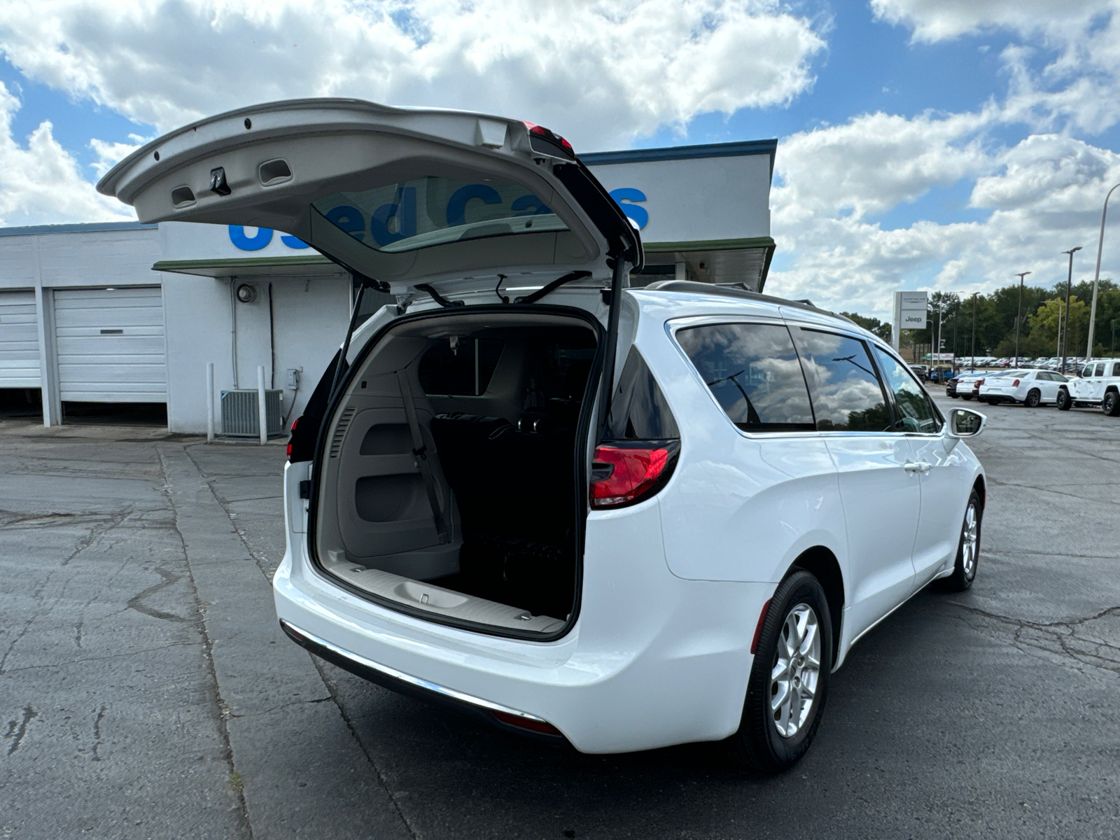 2022 CHRYSLER PACIFICA Touring L 18