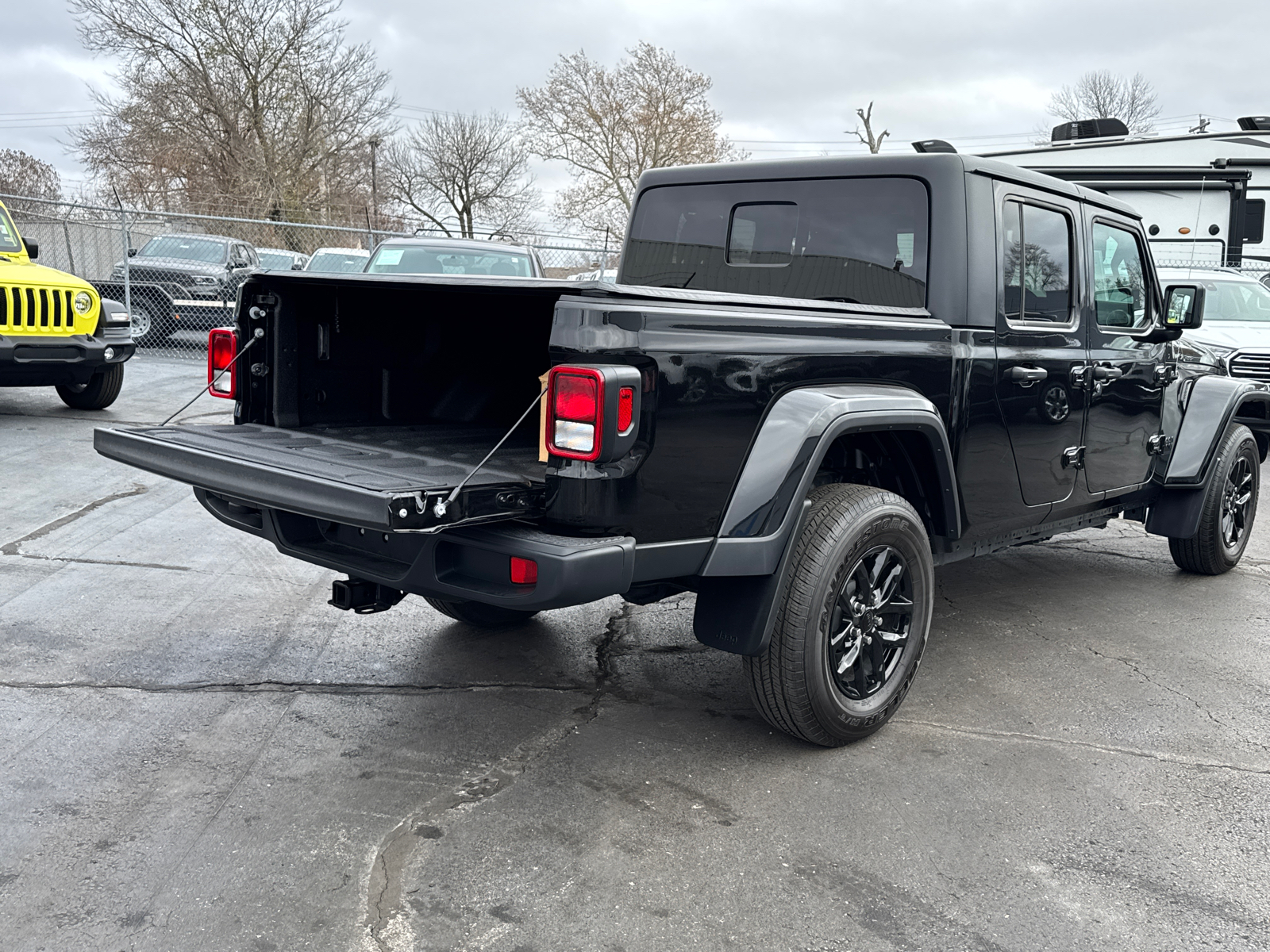 2023 JEEP GLADIATOR Sport S 17