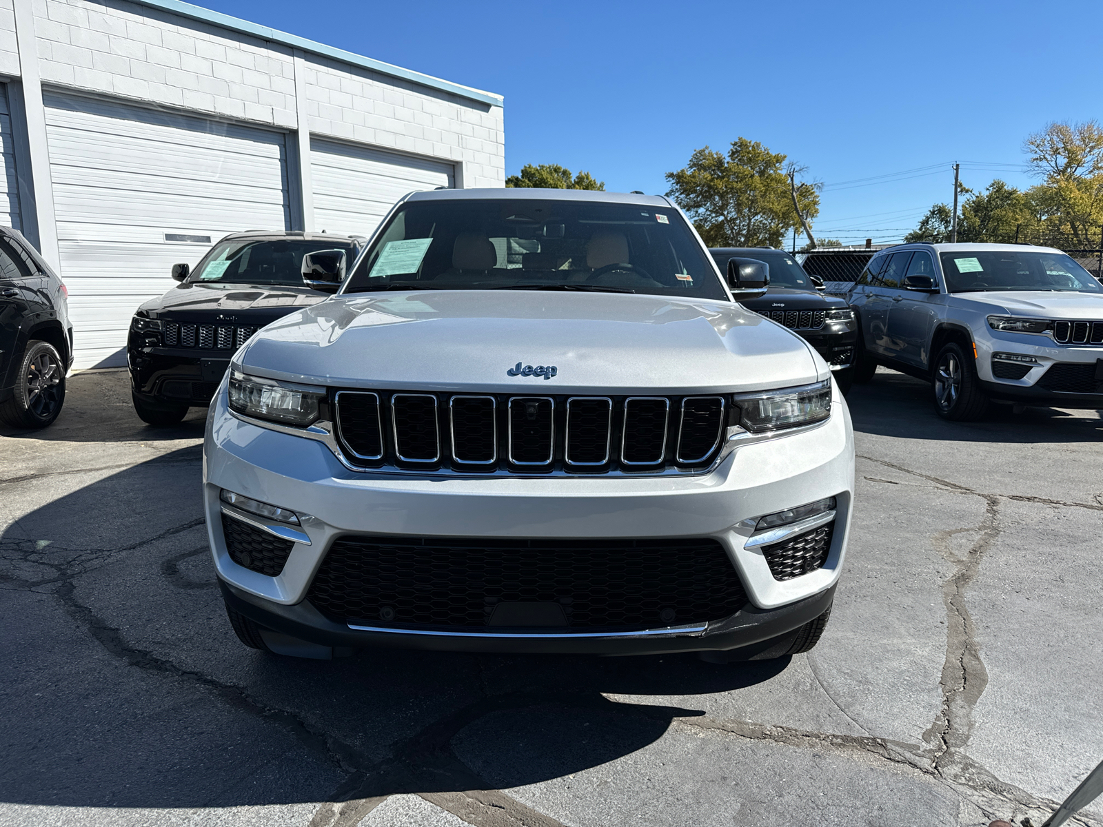 2023 JEEP GRAND CHEROKEE 4XE 4x4 2