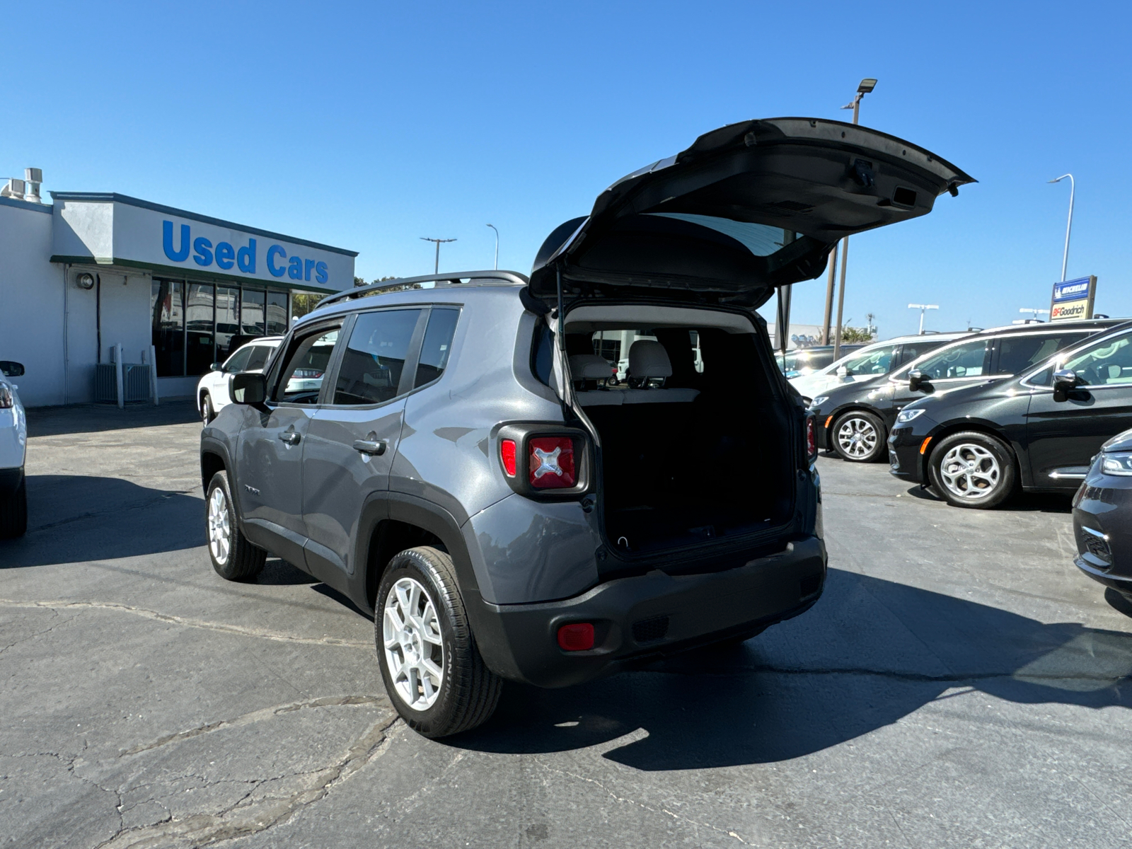 2022 JEEP RENEGADE Latitude 16