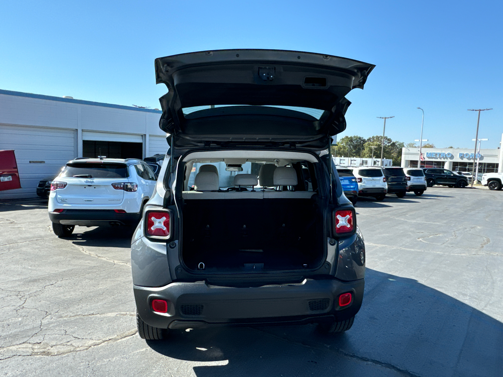 2022 JEEP RENEGADE Latitude 17