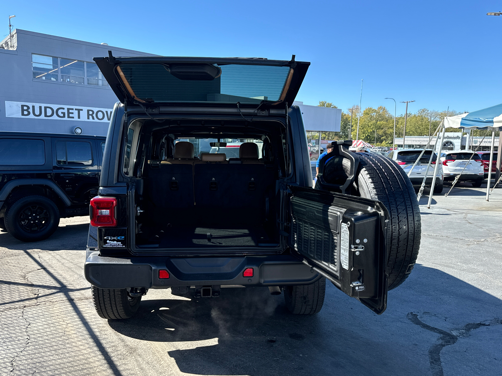 2021 JEEP WRANGLER 4XE Unlimited Sahara 19