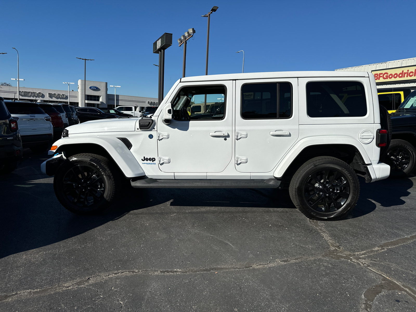 2021 JEEP WRANGLER 4XE Unlimited Sahara High Altitude 3