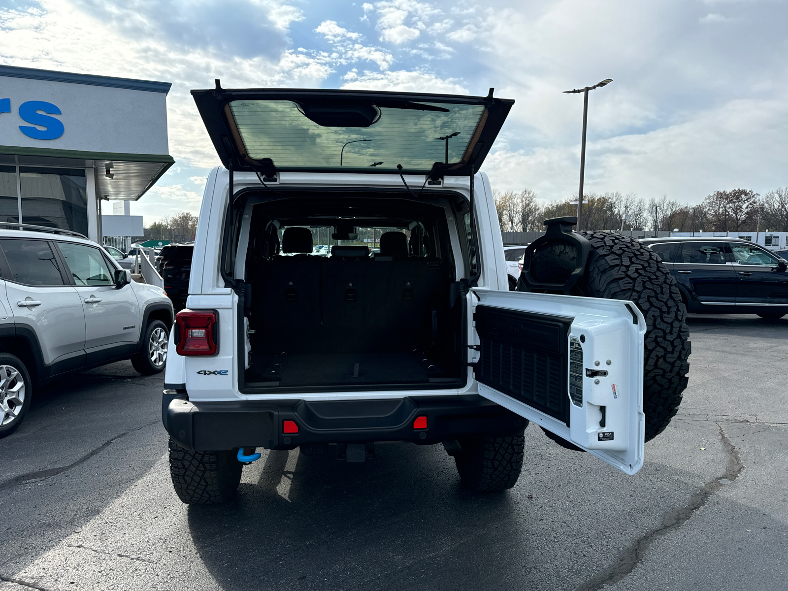 2021 JEEP WRANGLER 4XE Unlimited Rubicon 19