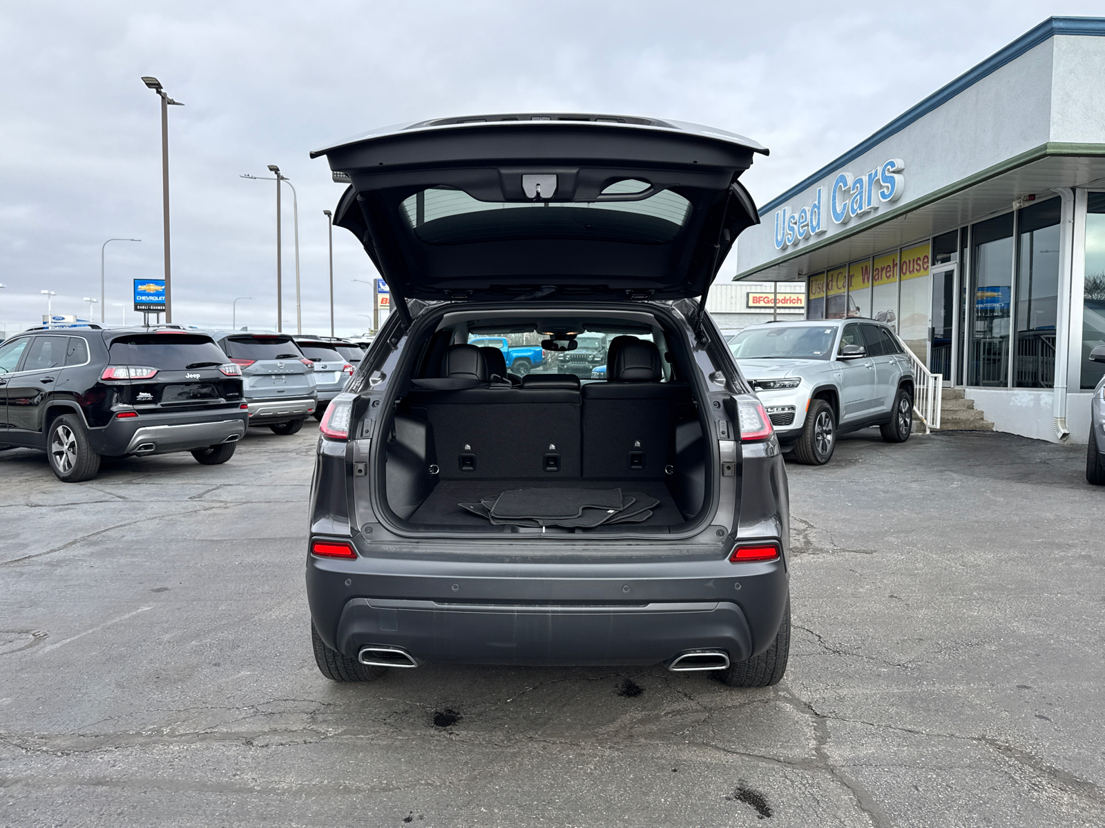 2021 JEEP CHEROKEE Latitude Lux 18