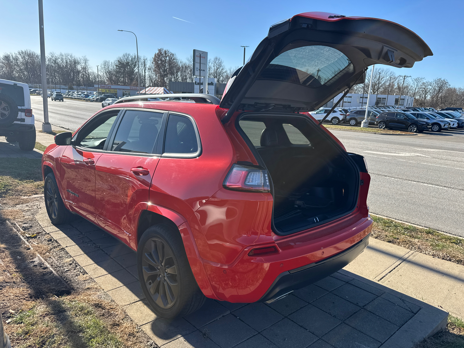 2021 JEEP CHEROKEE High Altitude 18