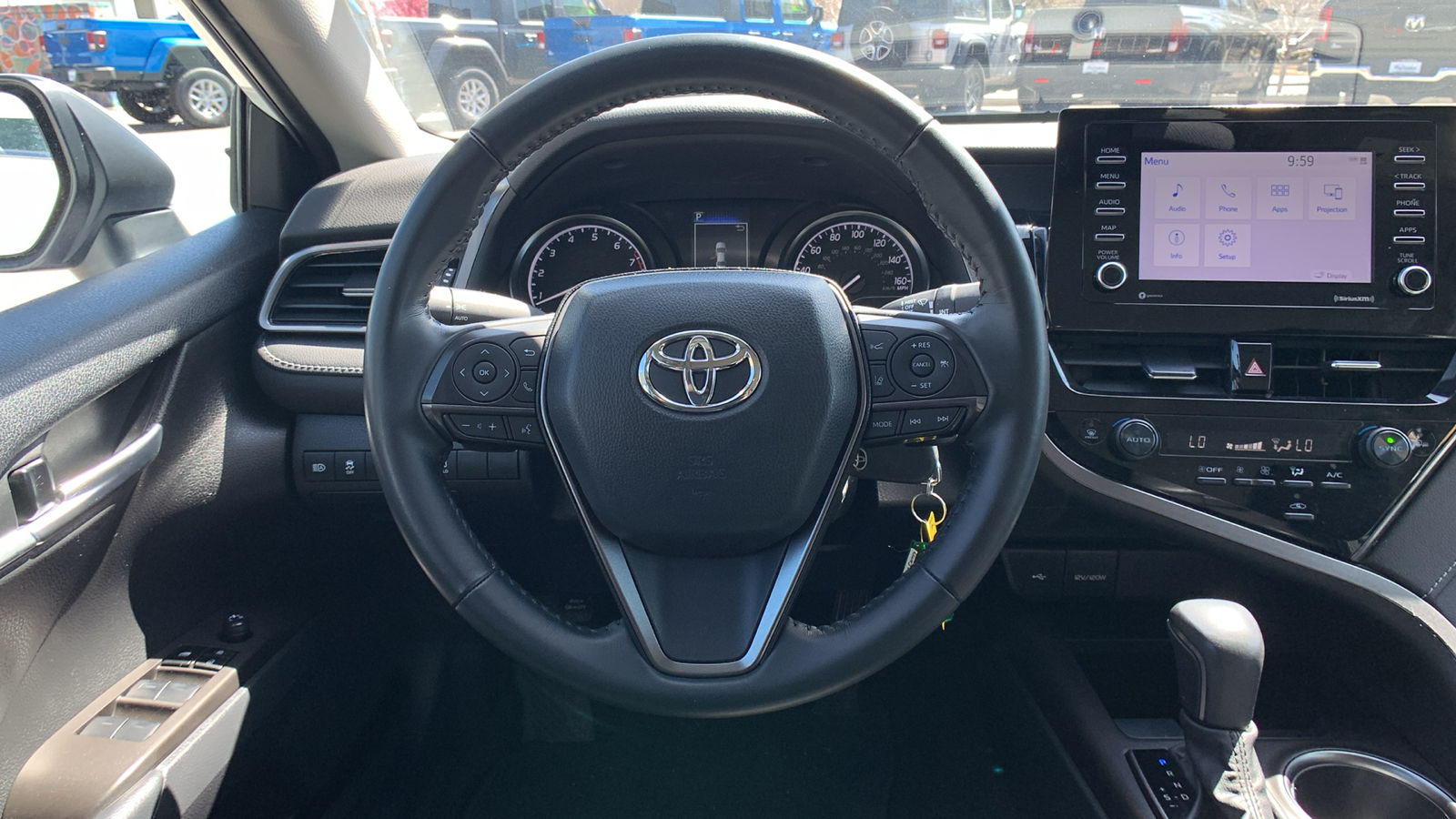 2023 Toyota Camry SE 18