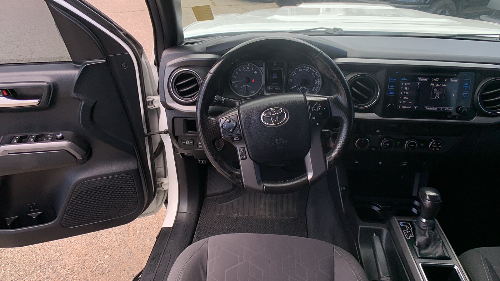 2016 Toyota Tacoma TRD Off-Road 11