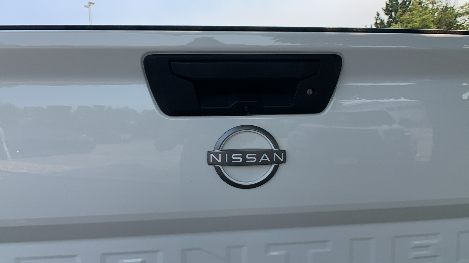 2023 Nissan Frontier S 13