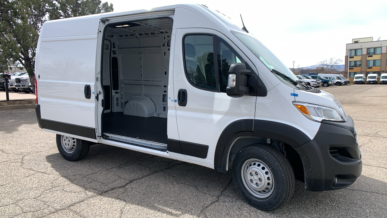 2024 Ram ProMaster Cargo Van Tradesman 10