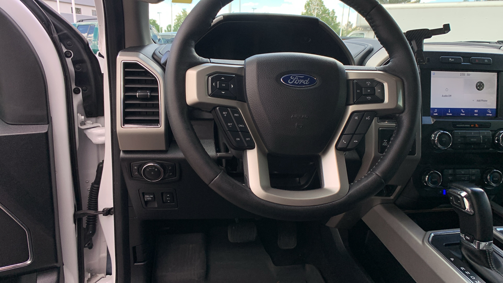 2019 Ford F-150 LARIAT 22