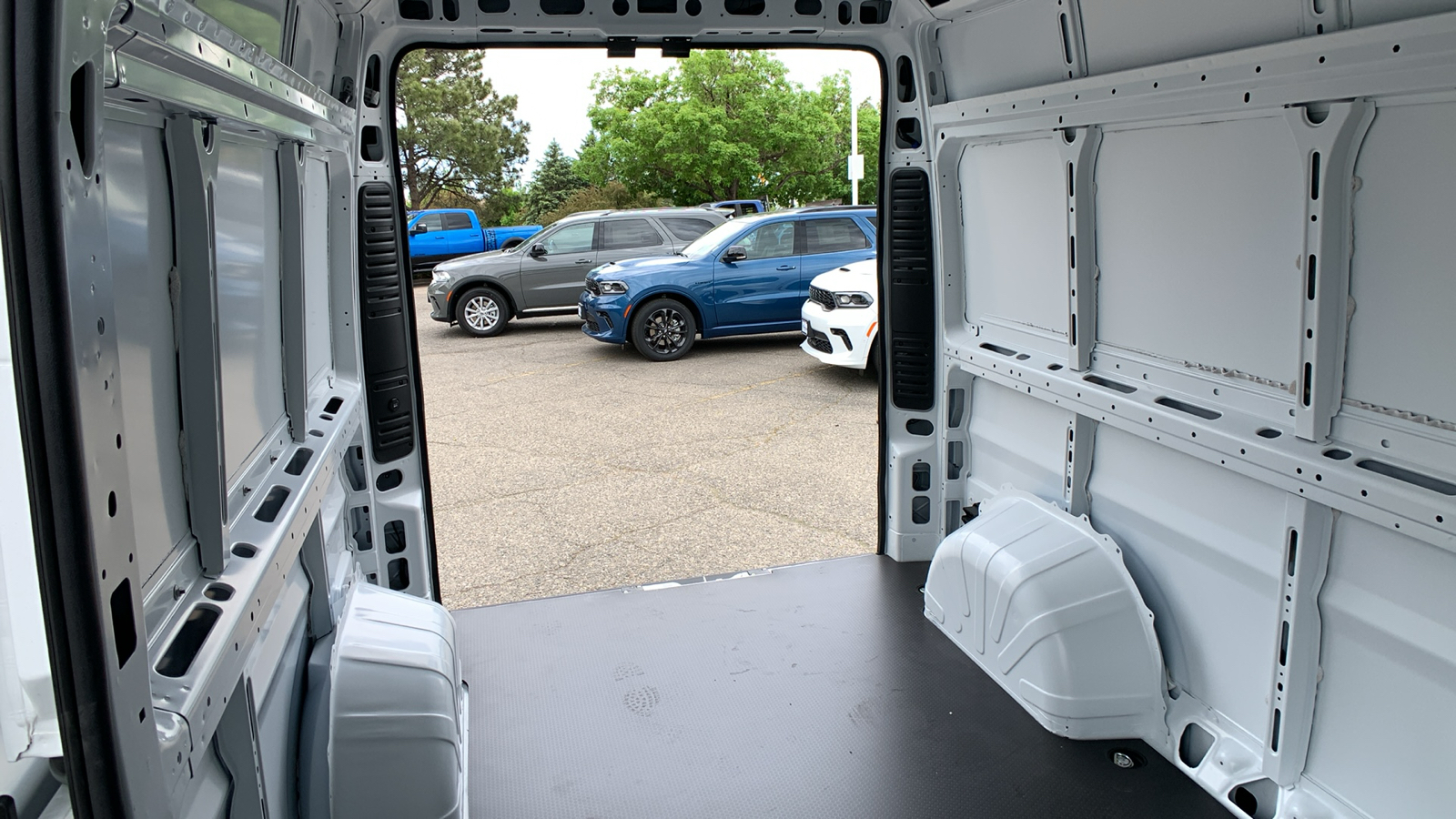 2024 Ram ProMaster Cargo Van SLT 18