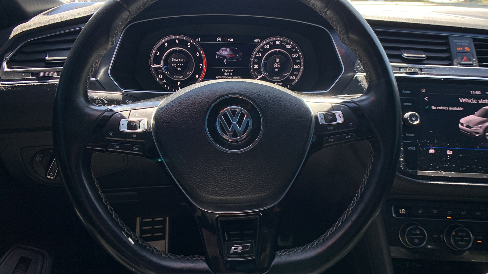 2019 Volkswagen Tiguan 2.0T SEL R-Line 33