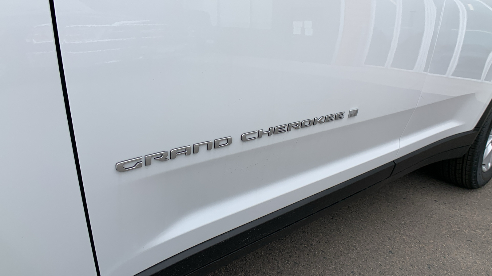 2024 Jeep Grand Cherokee L Laredo 11