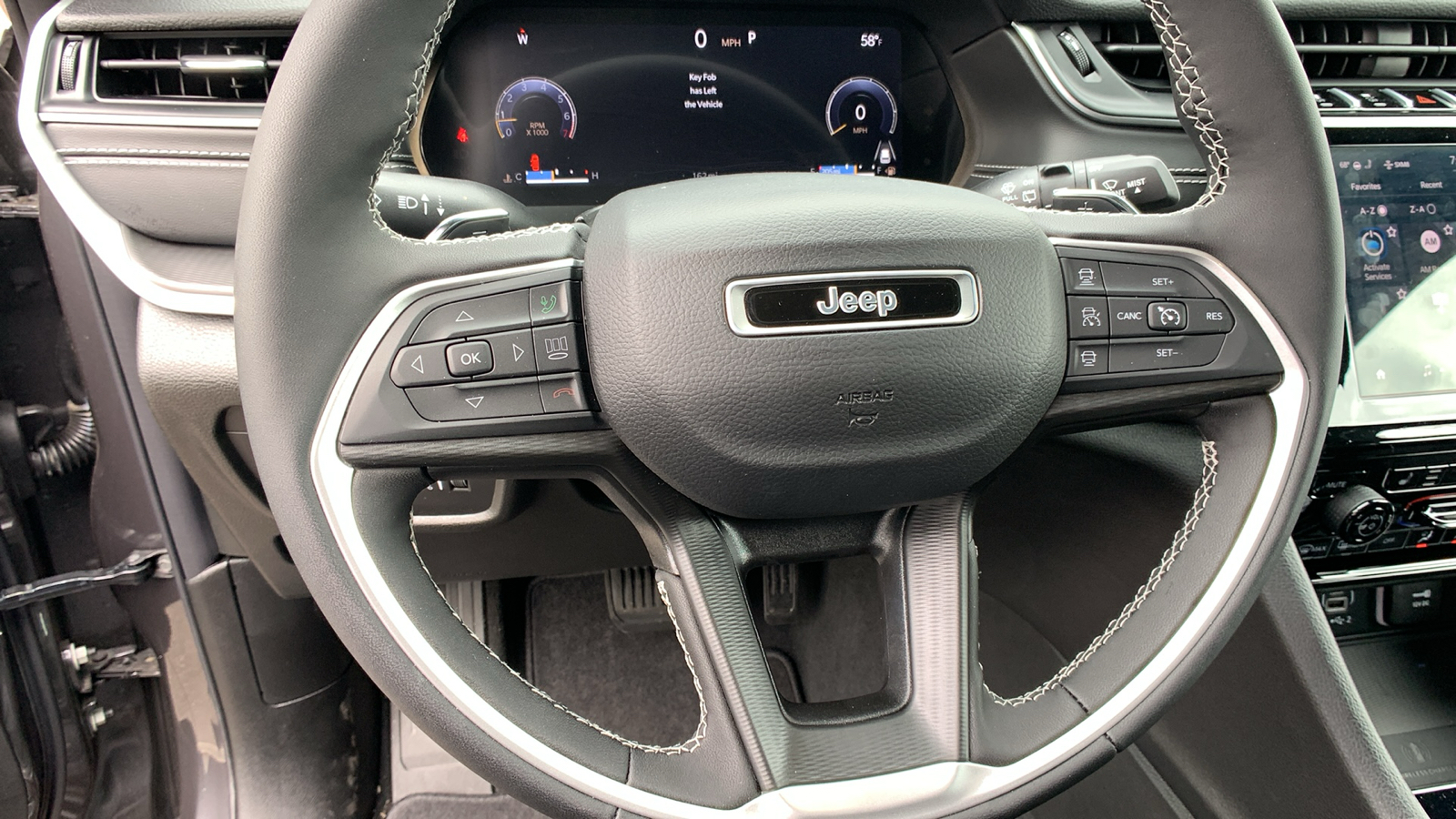 2024 Jeep Grand Cherokee L Altitude 28