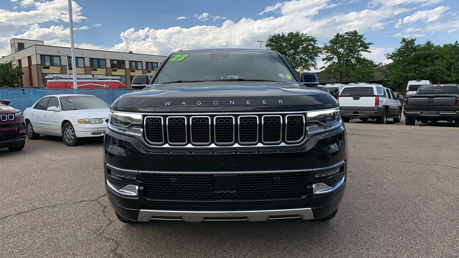 2023 Jeep Wagoneer L Series III 2