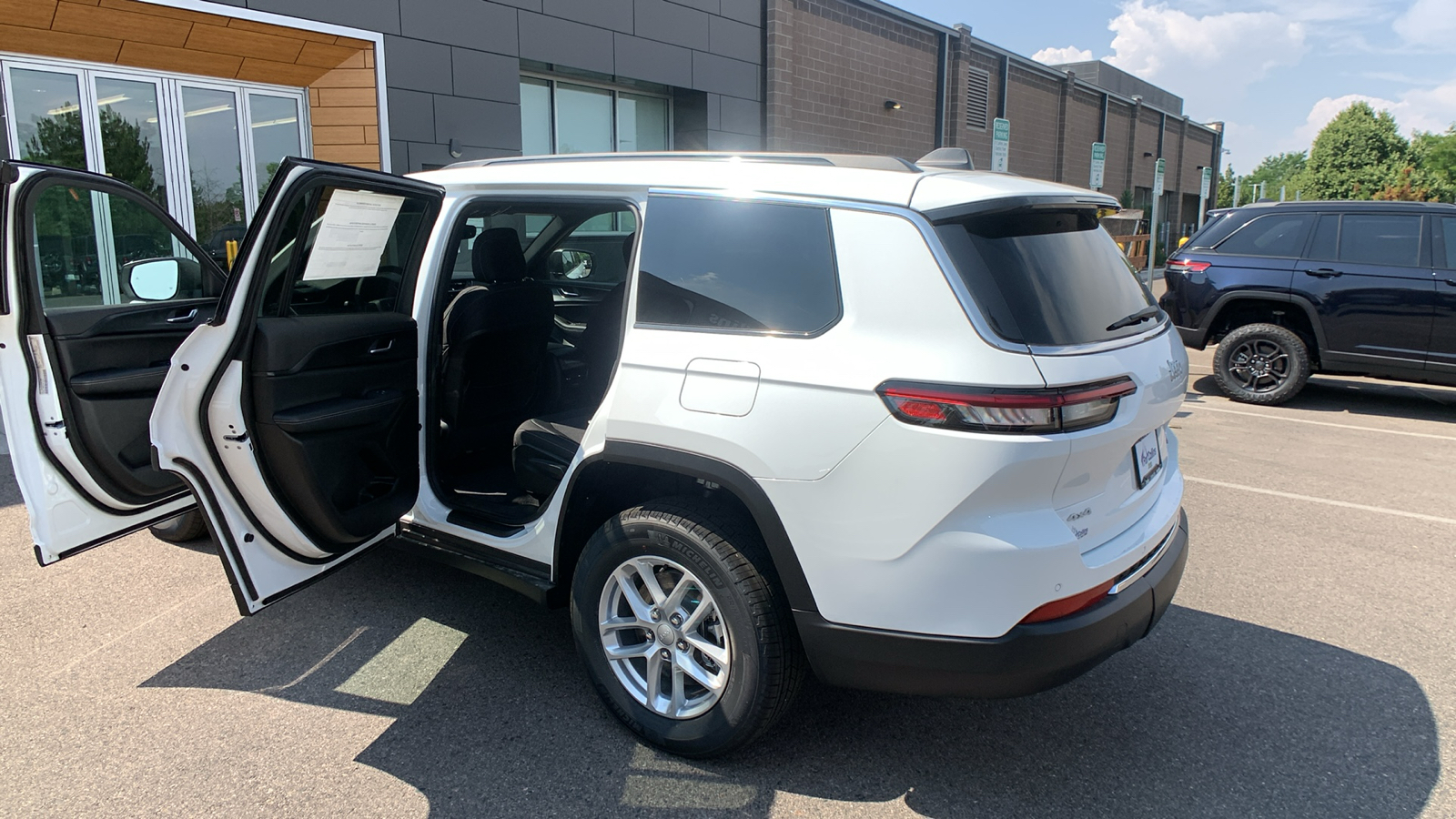 2024 Jeep Grand Cherokee L Laredo X 13