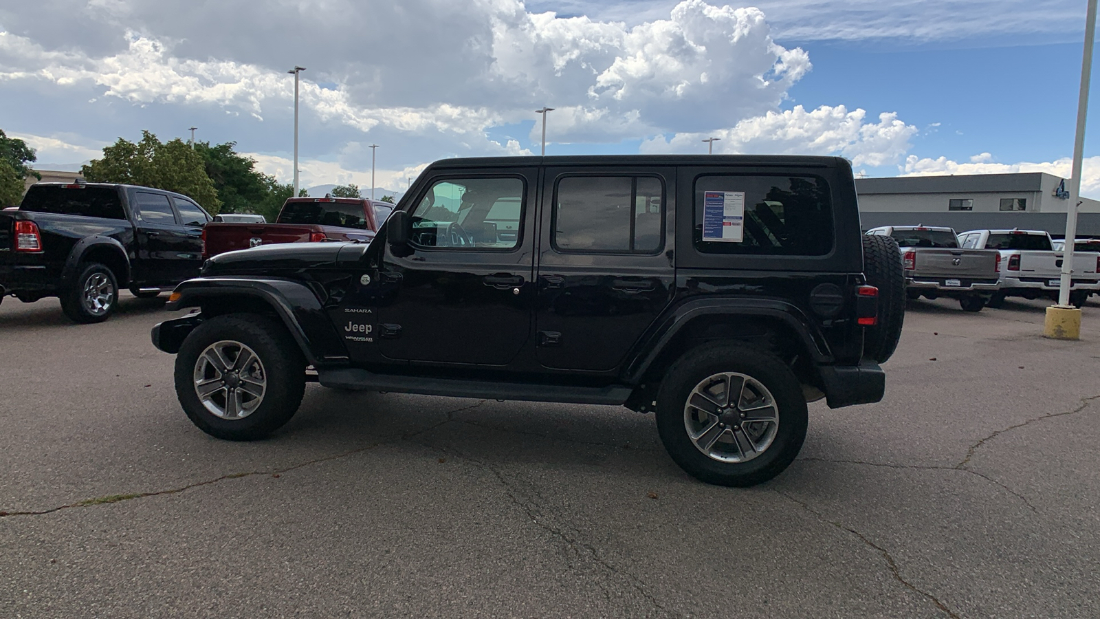 2020 Jeep Wrangler Unlimited Sahara 9