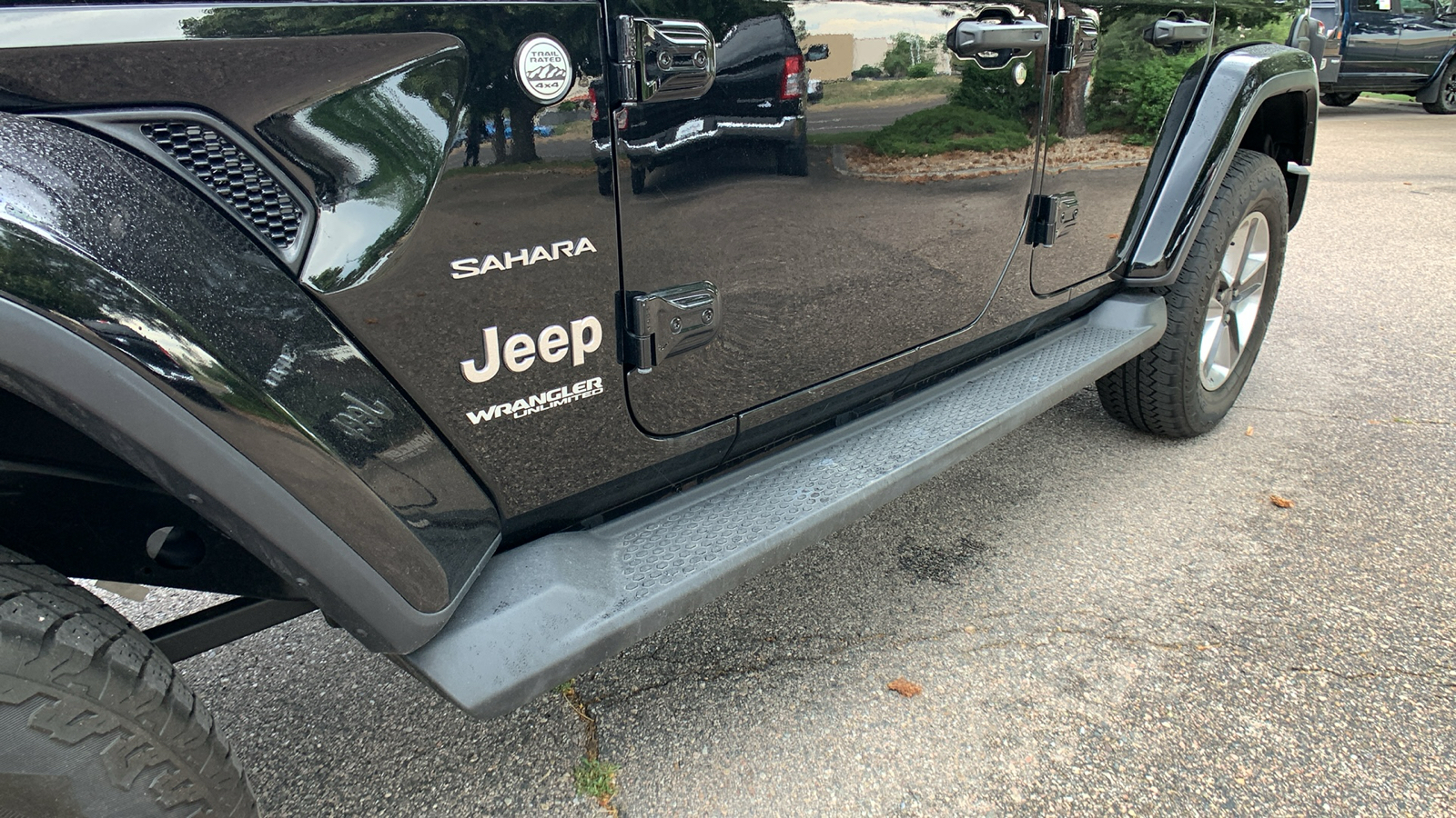 2020 Jeep Wrangler Unlimited Sahara 28