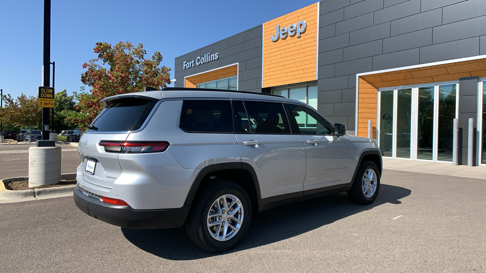 2024 Jeep Grand Cherokee L Laredo X 6