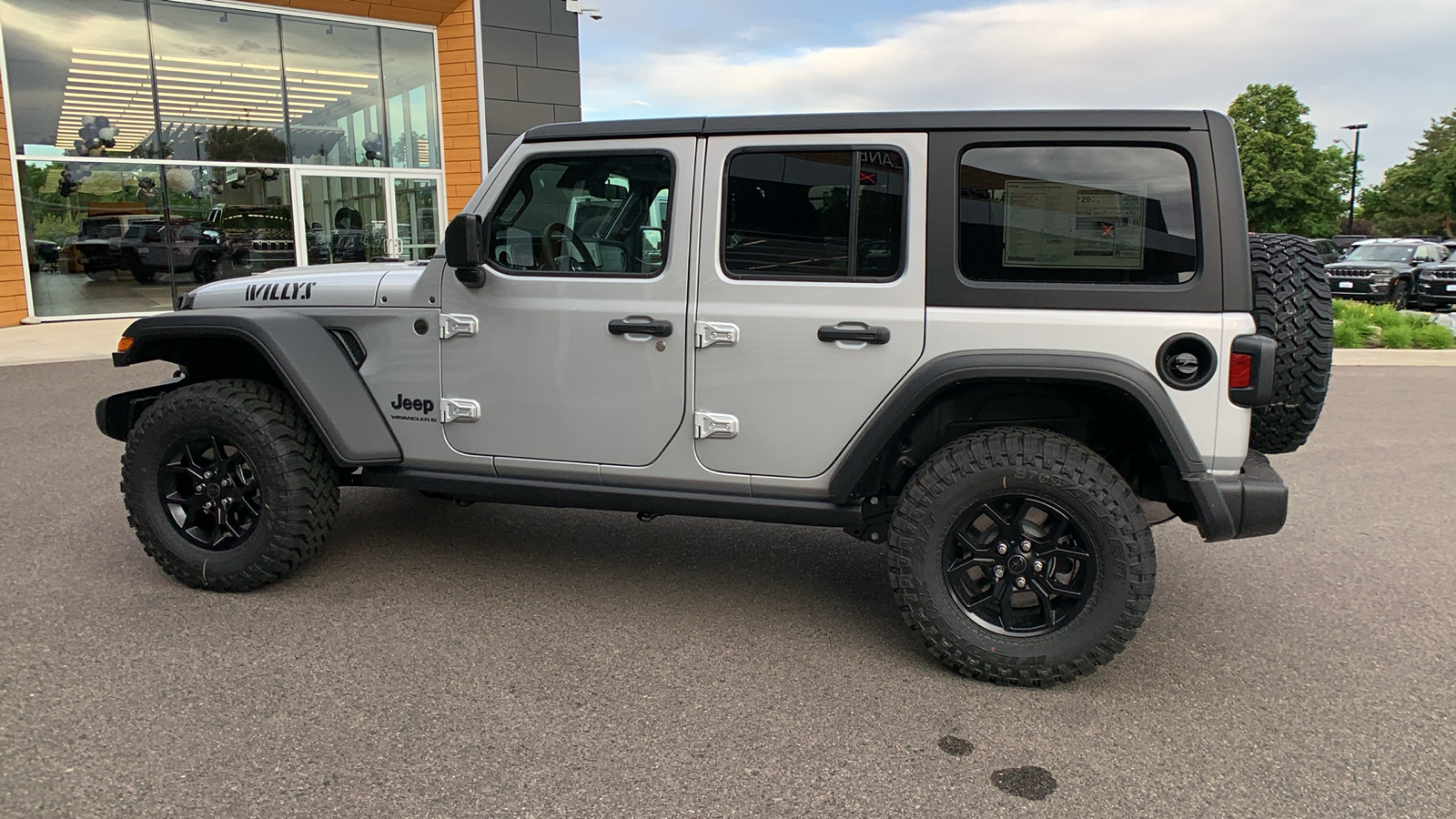 2024 Jeep Wrangler Willys 10