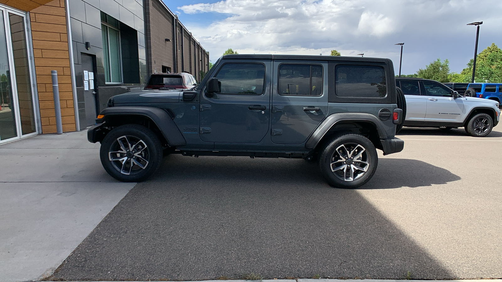 2024 Jeep Wrangler 4xe Sport S 10