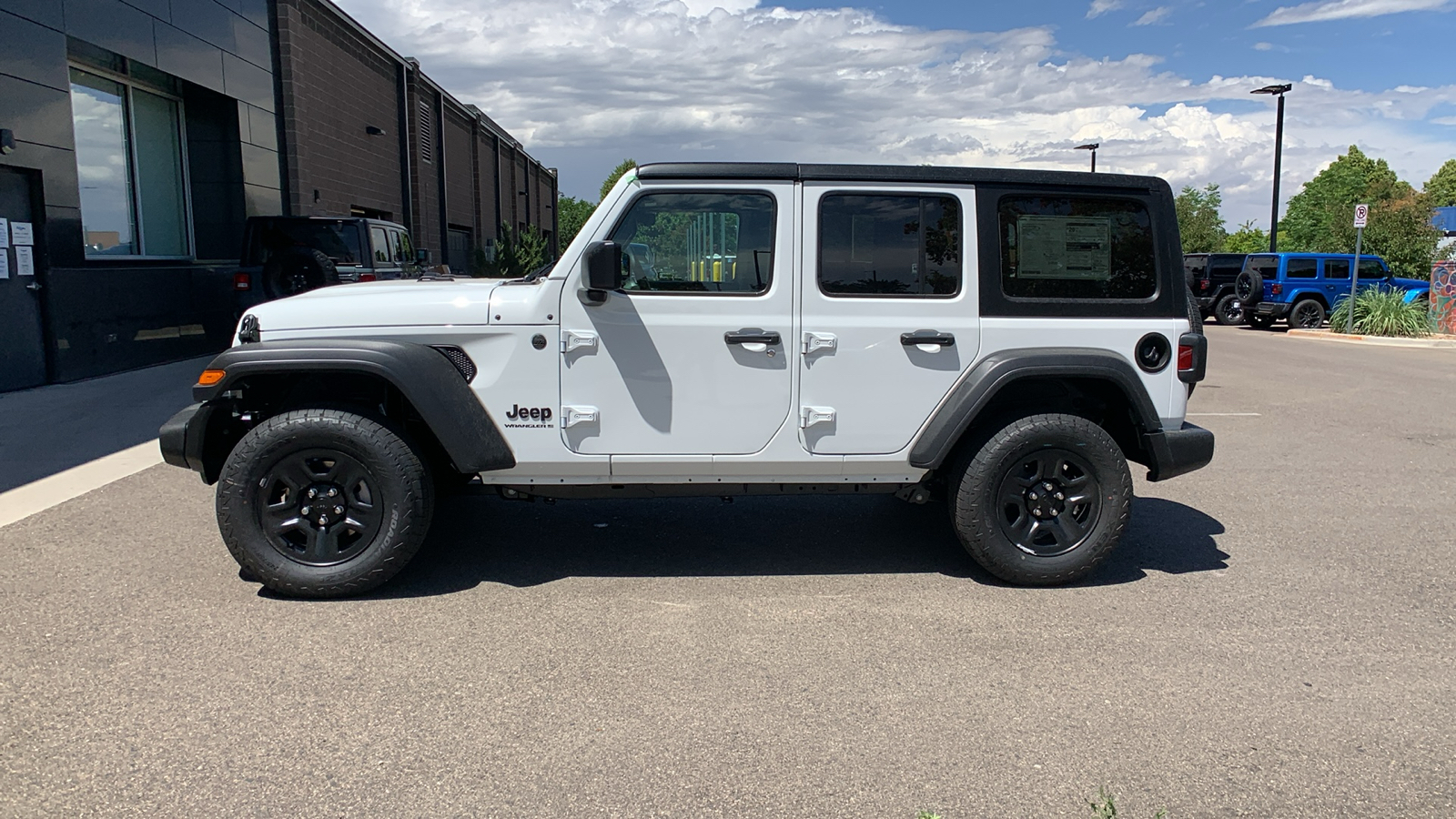 2024 Jeep Wrangler Sport 10