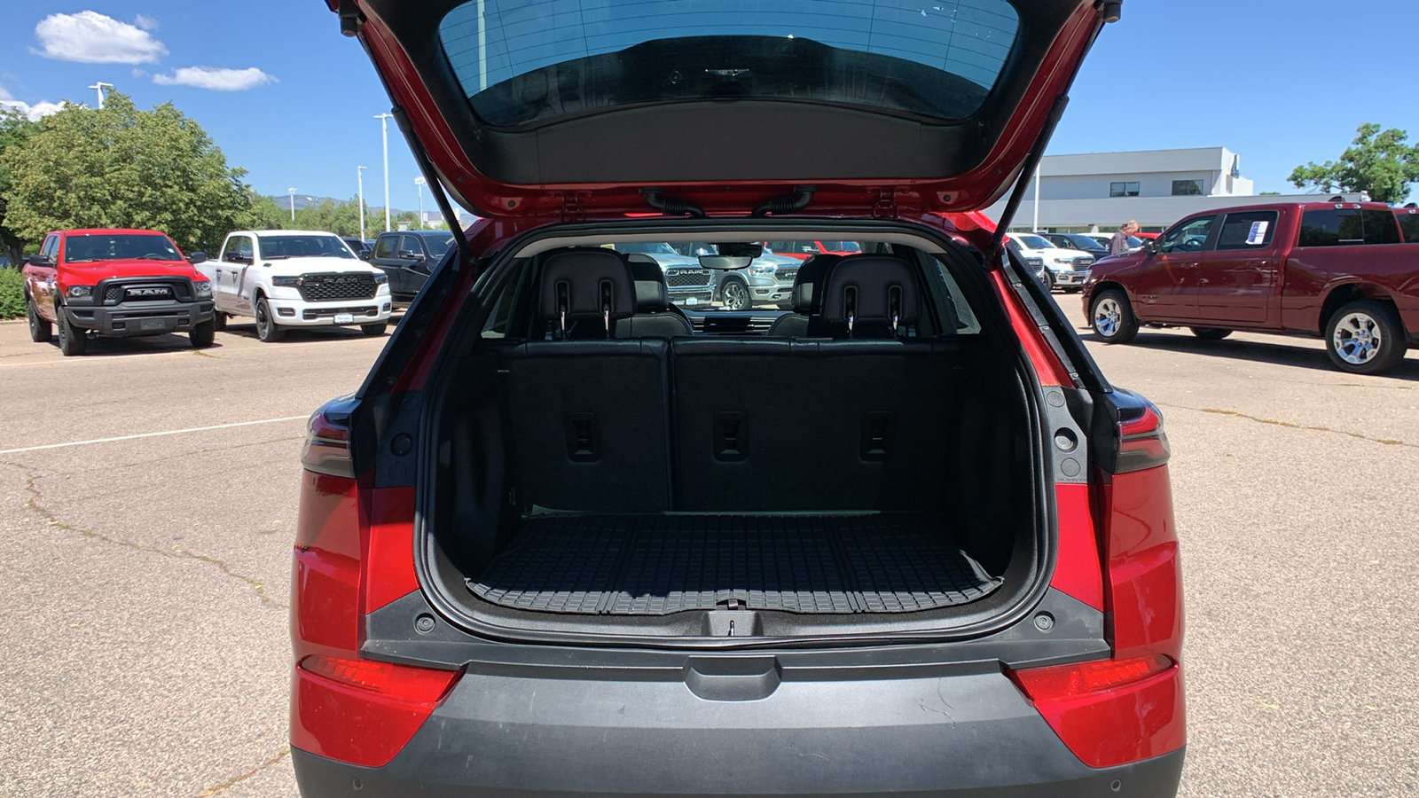 2022 Chevrolet Bolt EUV Premier 32