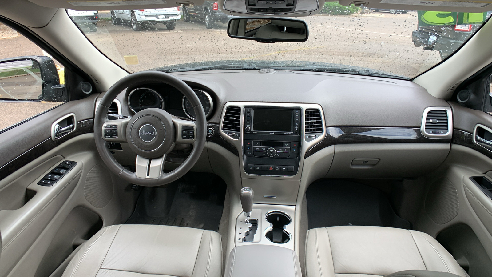 2013 Jeep Grand Cherokee  24