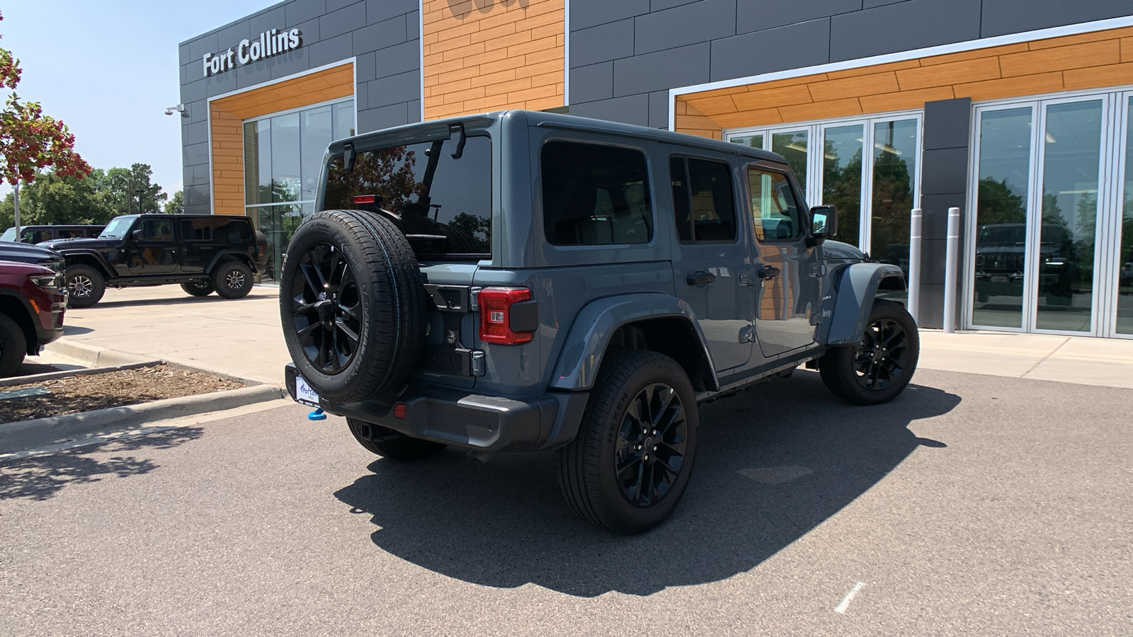 2024 Jeep Wrangler 4xe Sahara 5