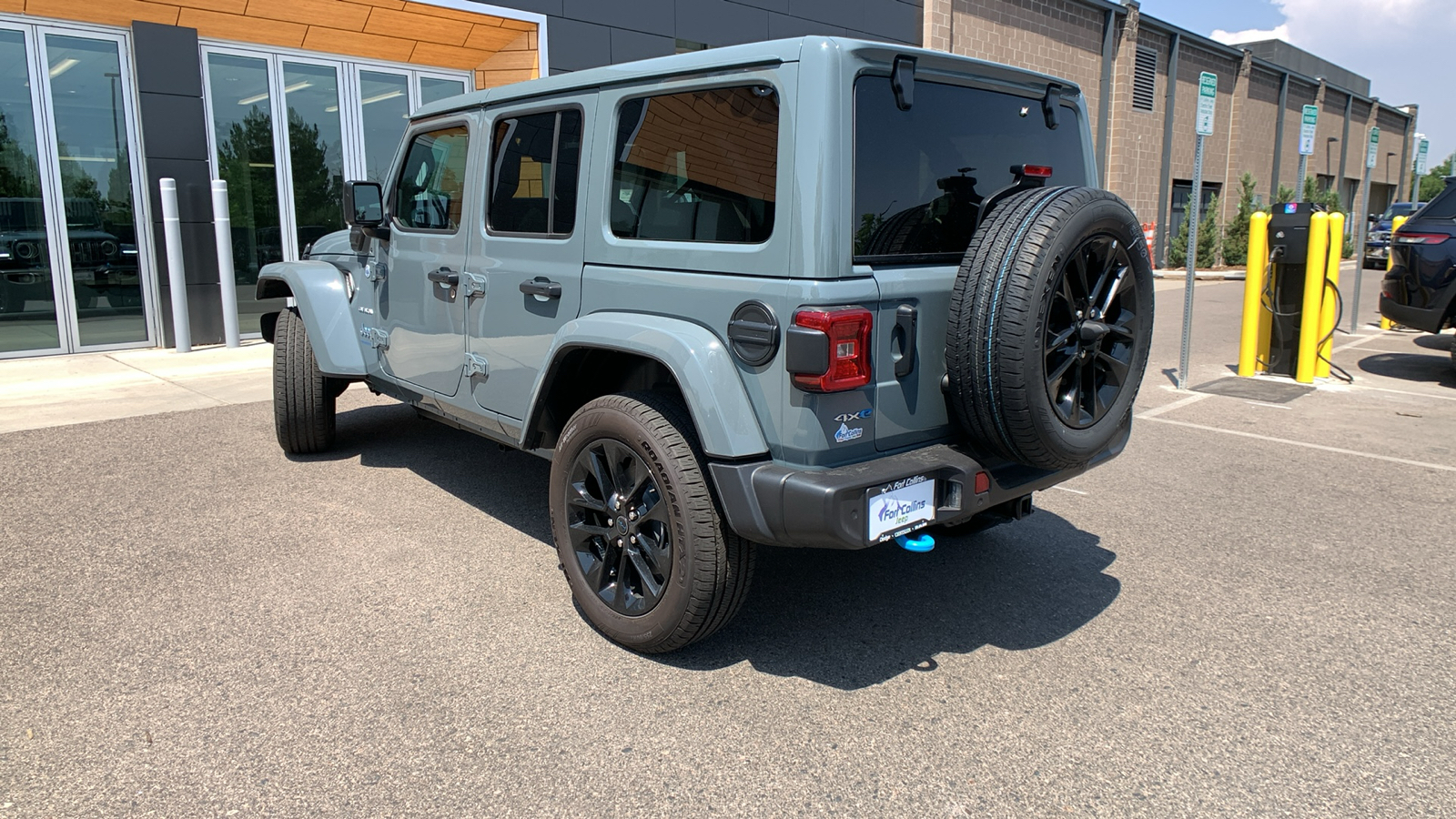 2024 Jeep Wrangler 4xe Sahara 9