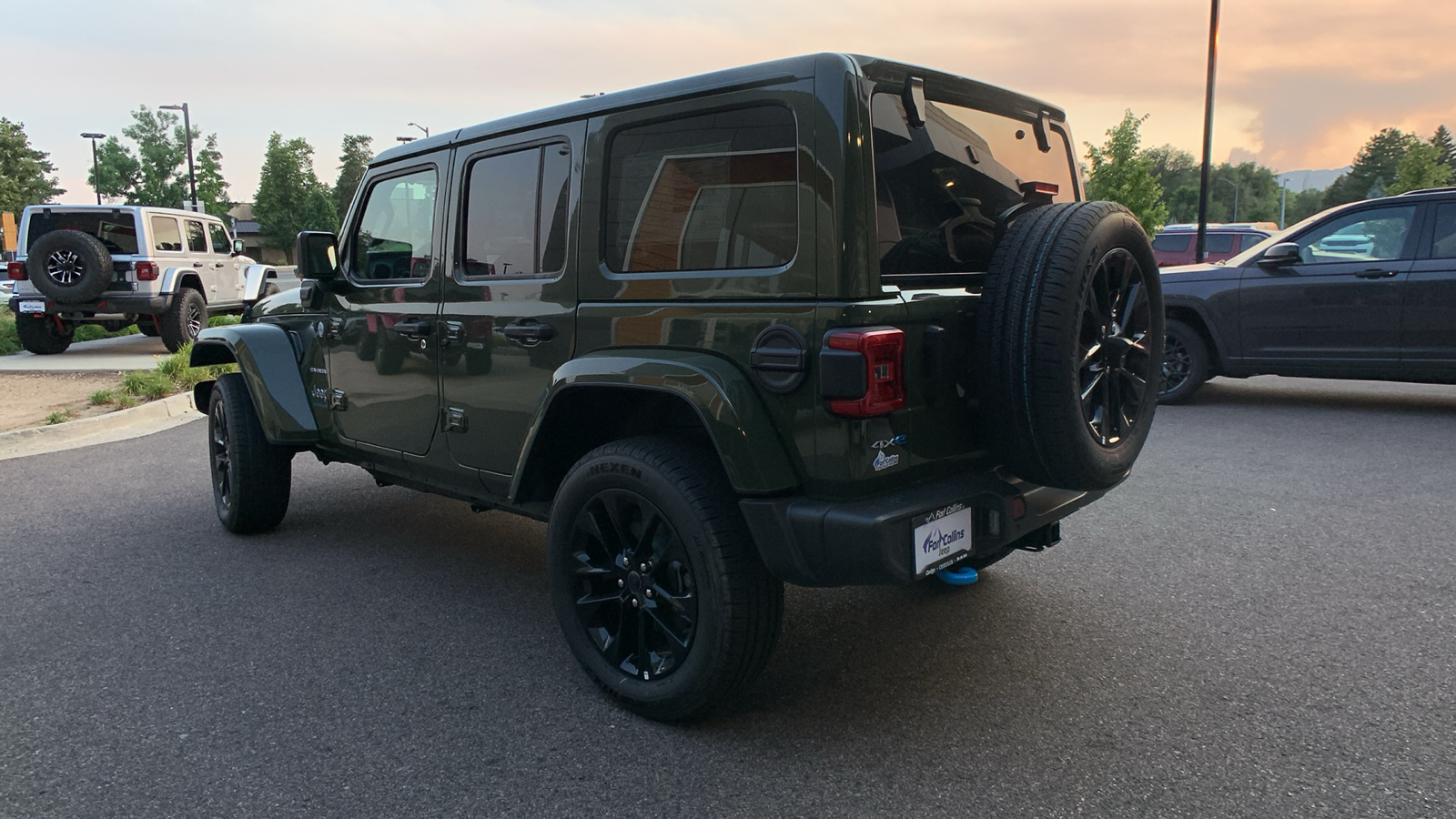 2024 Jeep Wrangler 4xe Sahara 12