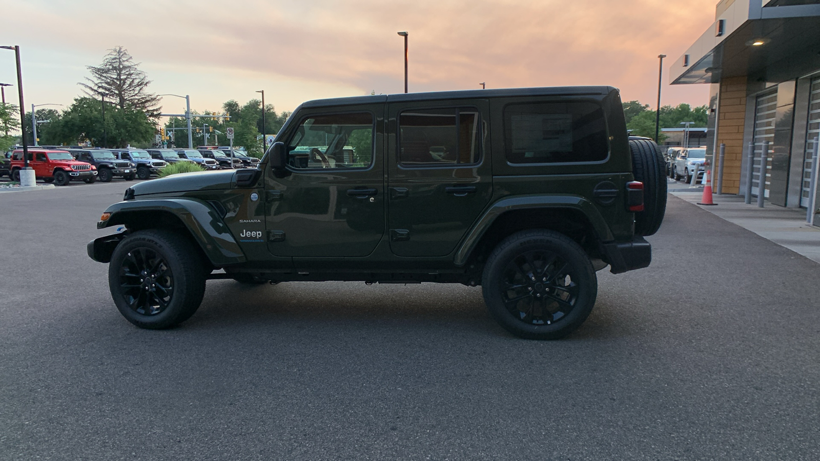 2024 Jeep Wrangler 4xe Sahara 13